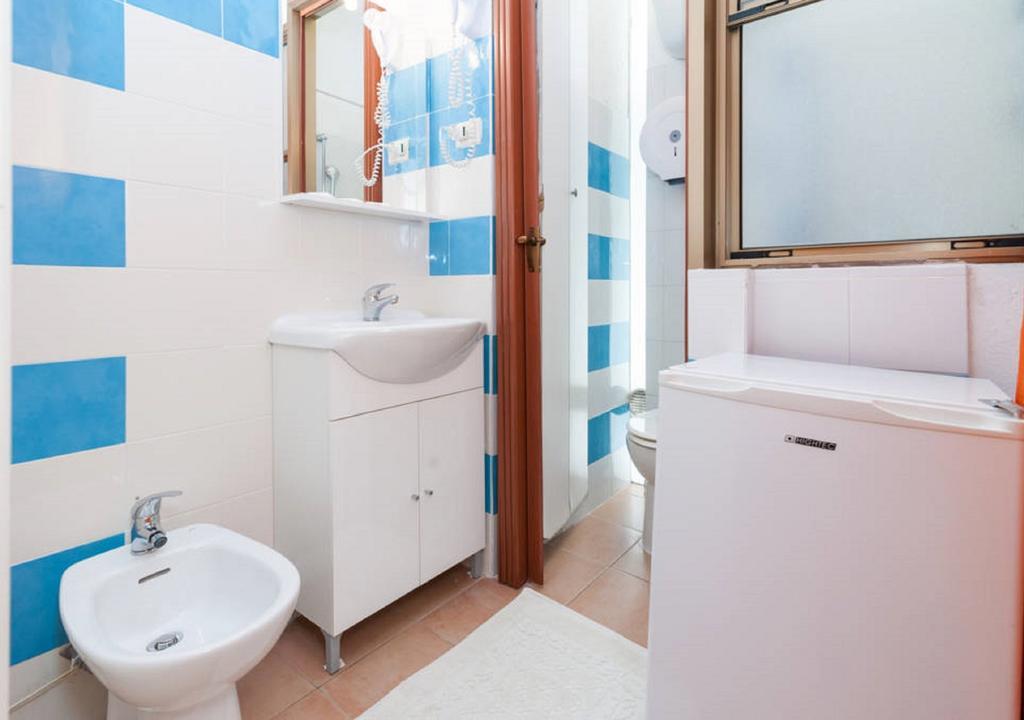 Moon House B&Bカリアリ 部屋 写真